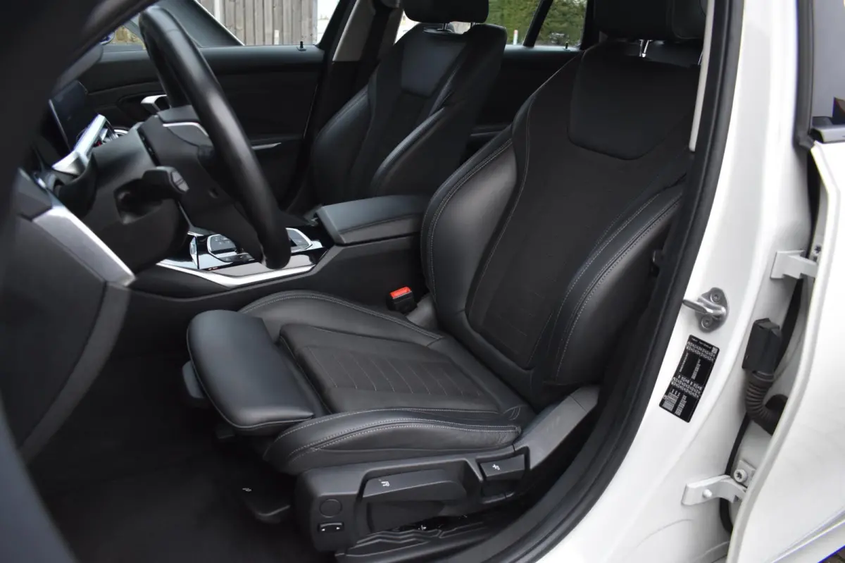 3 Serie High Executive Sport Line | TREKHAAK | APPLE CARPLAY | NAP | DEALER ONDERHOUDEN | ANDROID AUTO