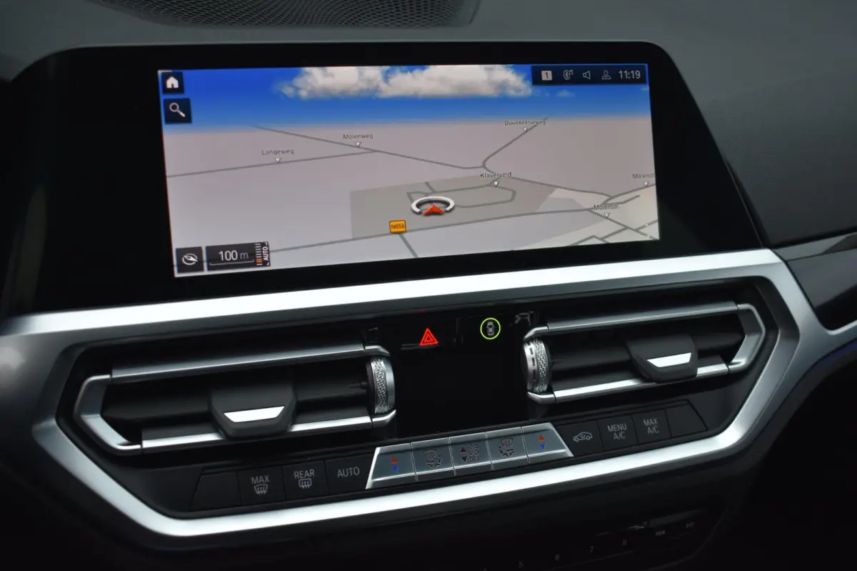 3 Serie High Executive Sport Line | TREKHAAK | APPLE CARPLAY | NAP | DEALER ONDERHOUDEN | ANDROID AUTO