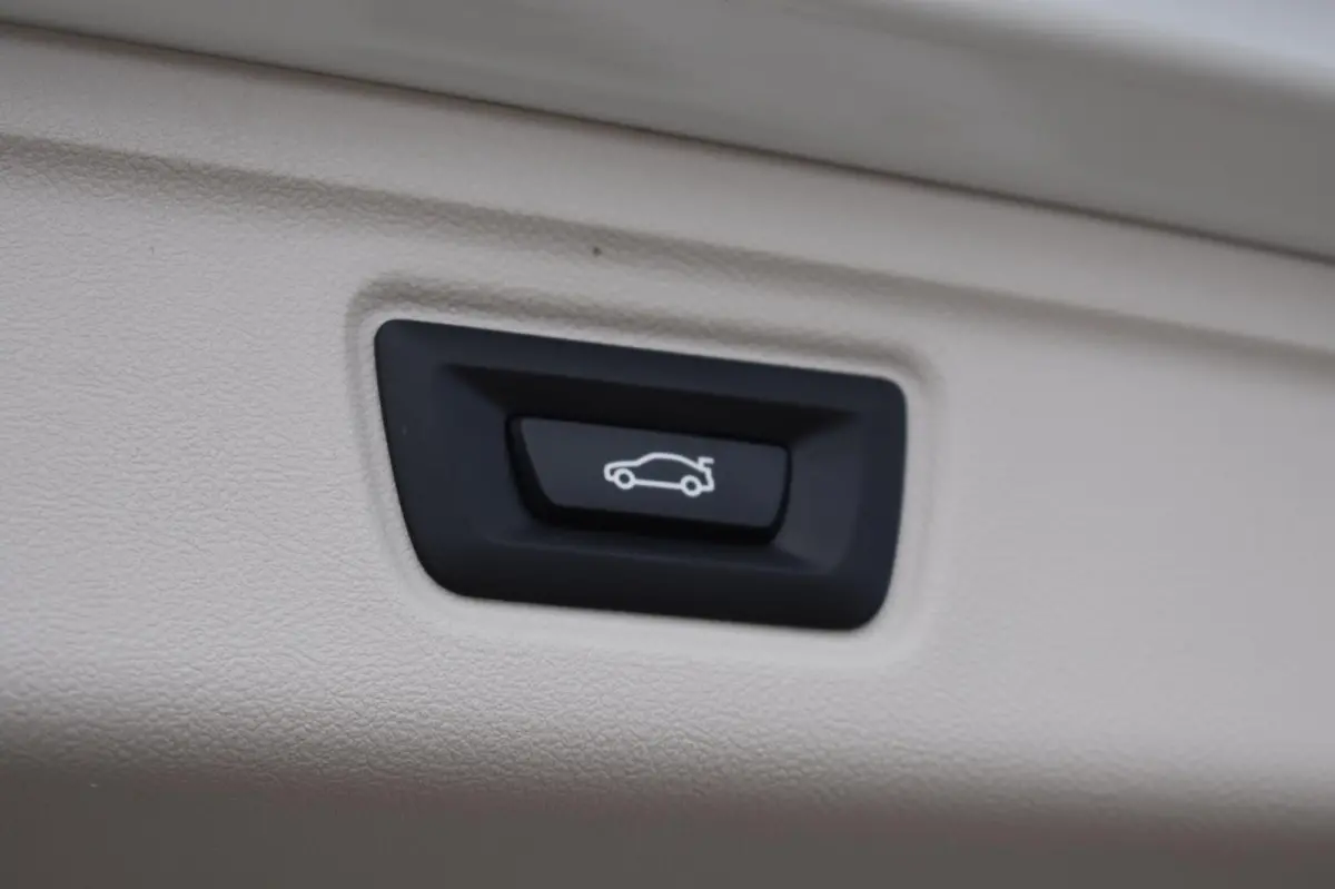 3 Serie High Executive Sport Line | TREKHAAK | APPLE CARPLAY | NAP | DEALER ONDERHOUDEN | ANDROID AUTO