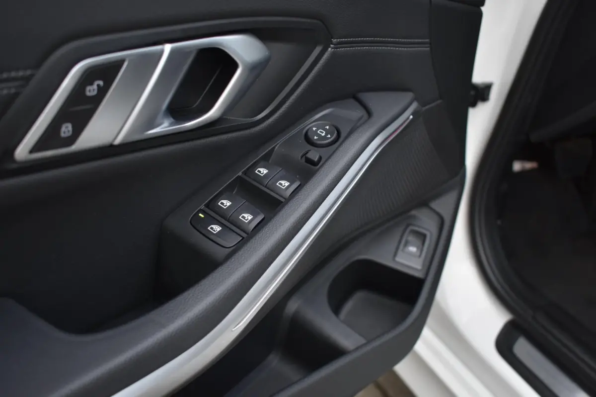 3 Serie High Executive Sport Line | TREKHAAK | APPLE CARPLAY | NAP | DEALER ONDERHOUDEN | ANDROID AUTO
