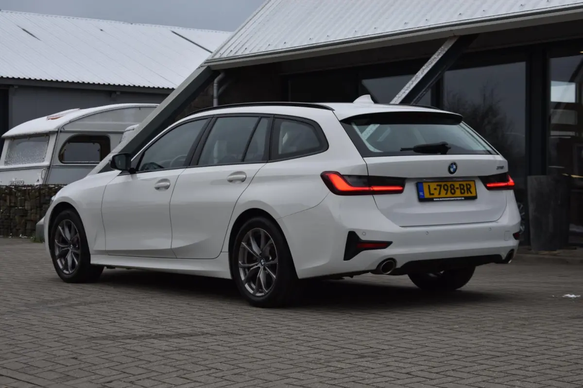 3 Serie High Executive Sport Line | TREKHAAK | APPLE CARPLAY | NAP | DEALER ONDERHOUDEN | ANDROID AUTO
