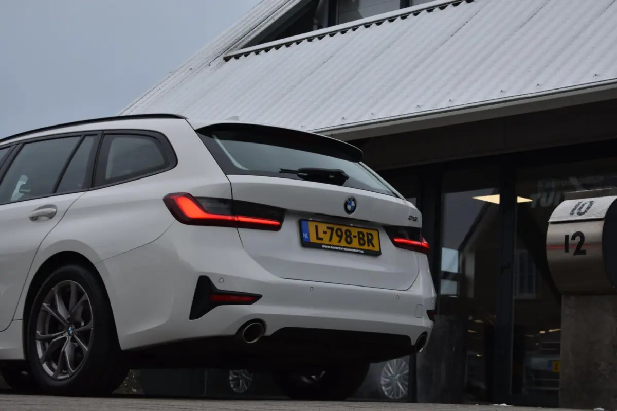 3 Serie High Executive Sport Line | TREKHAAK | APPLE CARPLAY | NAP | DEALER ONDERHOUDEN | ANDROID AUTO