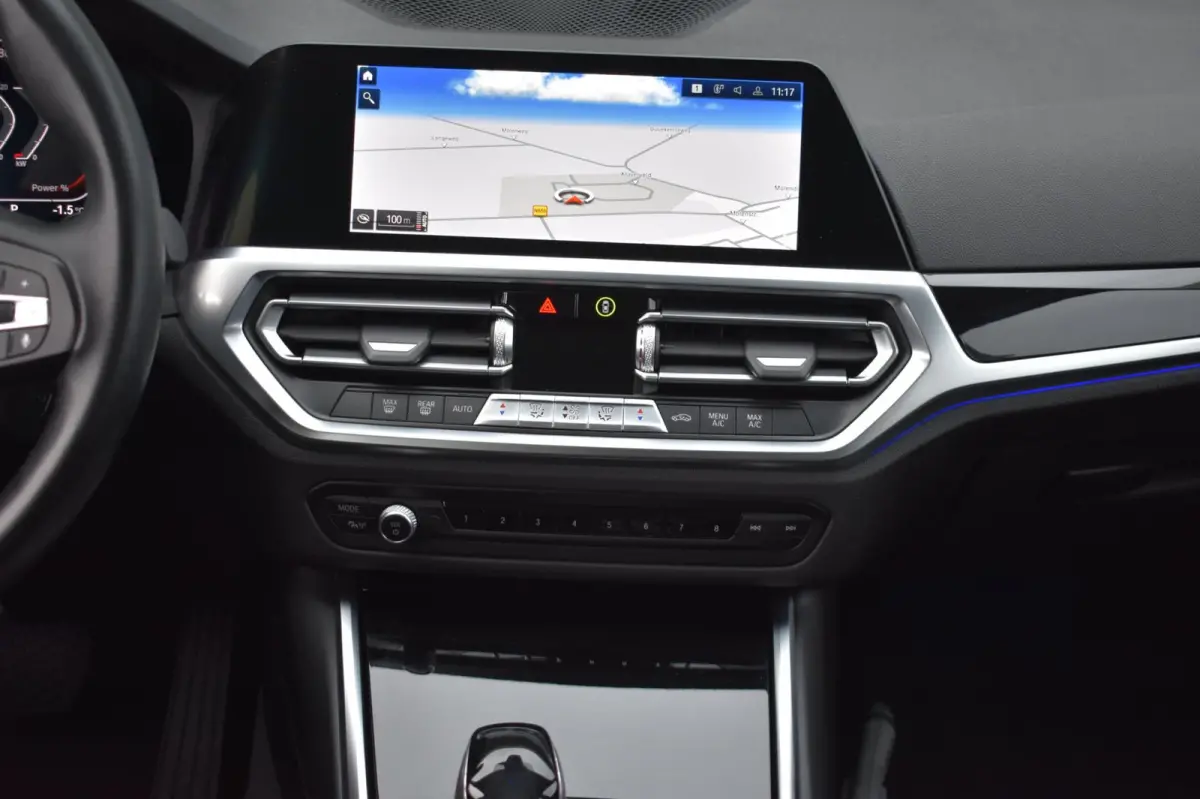 3 Serie High Executive Sport Line | TREKHAAK | APPLE CARPLAY | NAP | DEALER ONDERHOUDEN | ANDROID AUTO