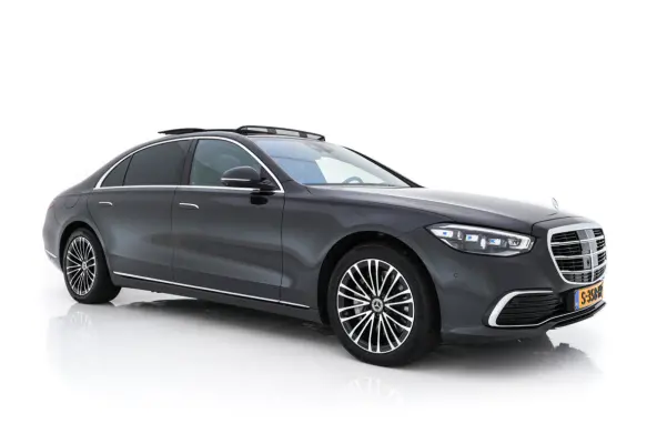 580 e 4MATIC Lang [ Plug-In ] (INCL-BTW) Aut. *PANO | NAVI-FULLMAP | DISTRONIC | BURMESTER-AUDIO | TOP-VIEW | KEYLESS | FULL-LED | DIGITAL-COCKPIT | AMBIENT-LIGHT | HEATED/VENTILATED-SEATS |