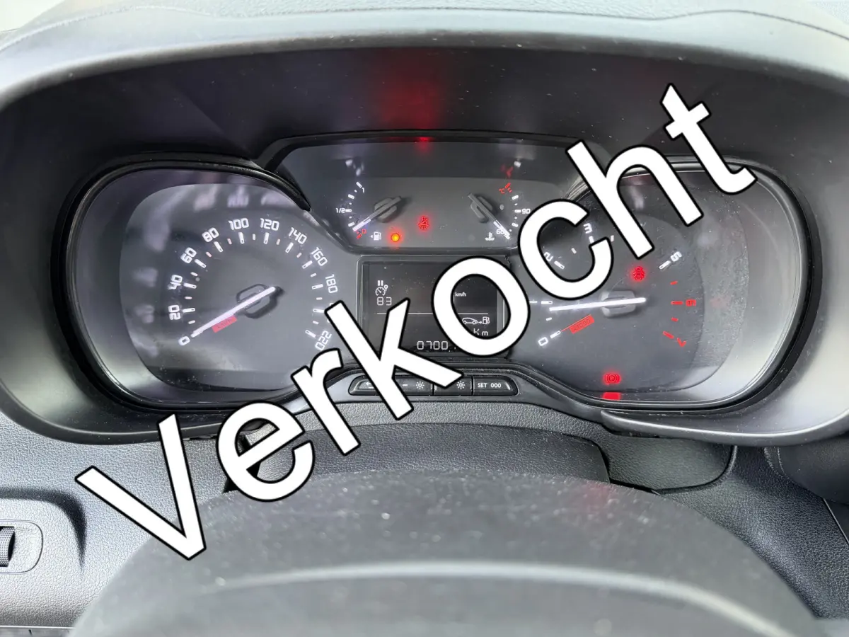 1.5 D-4D 100PK Euro 6 Live CarPlay/cruise control/navigatie systeem