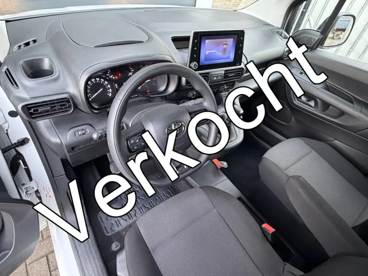 1.5 D-4D 100PK Euro 6 Live CarPlay/cruise control/navigatie systeem