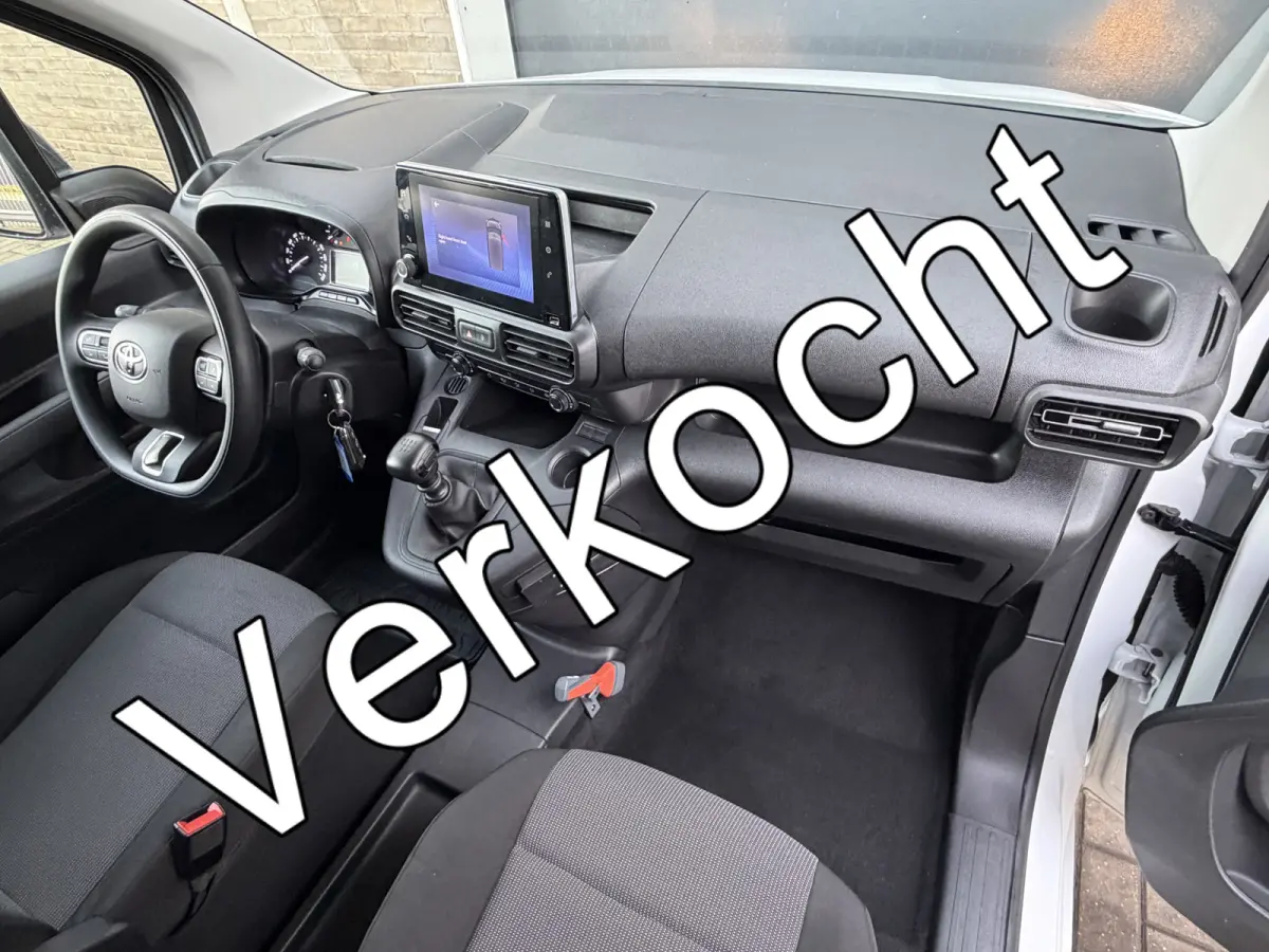 1.5 D-4D 100PK Euro 6 Live CarPlay/cruise control/navigatie systeem