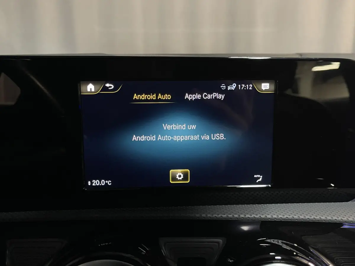 180 Advantage 17"/Sfeerverlichting/LED/Climate/Stoelverwarming/Apple Carplay & Android Auto