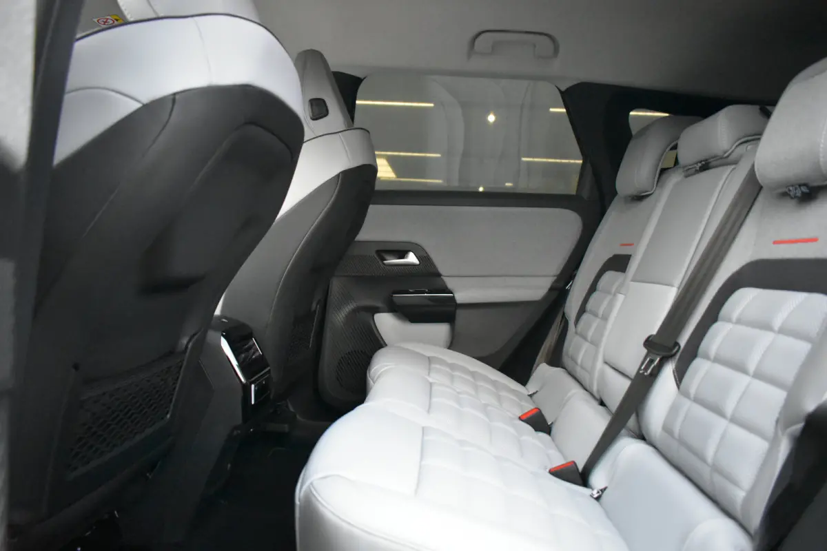 1.2 Hybrid 145 Max Tot 8 Jaar Garantie! | Vol-Leder | Massage | 360 Camera | Adaptive Cruise | Elektr. Achterklep | LED-Matrix | Navigatie | Sfeerverlichting | !!