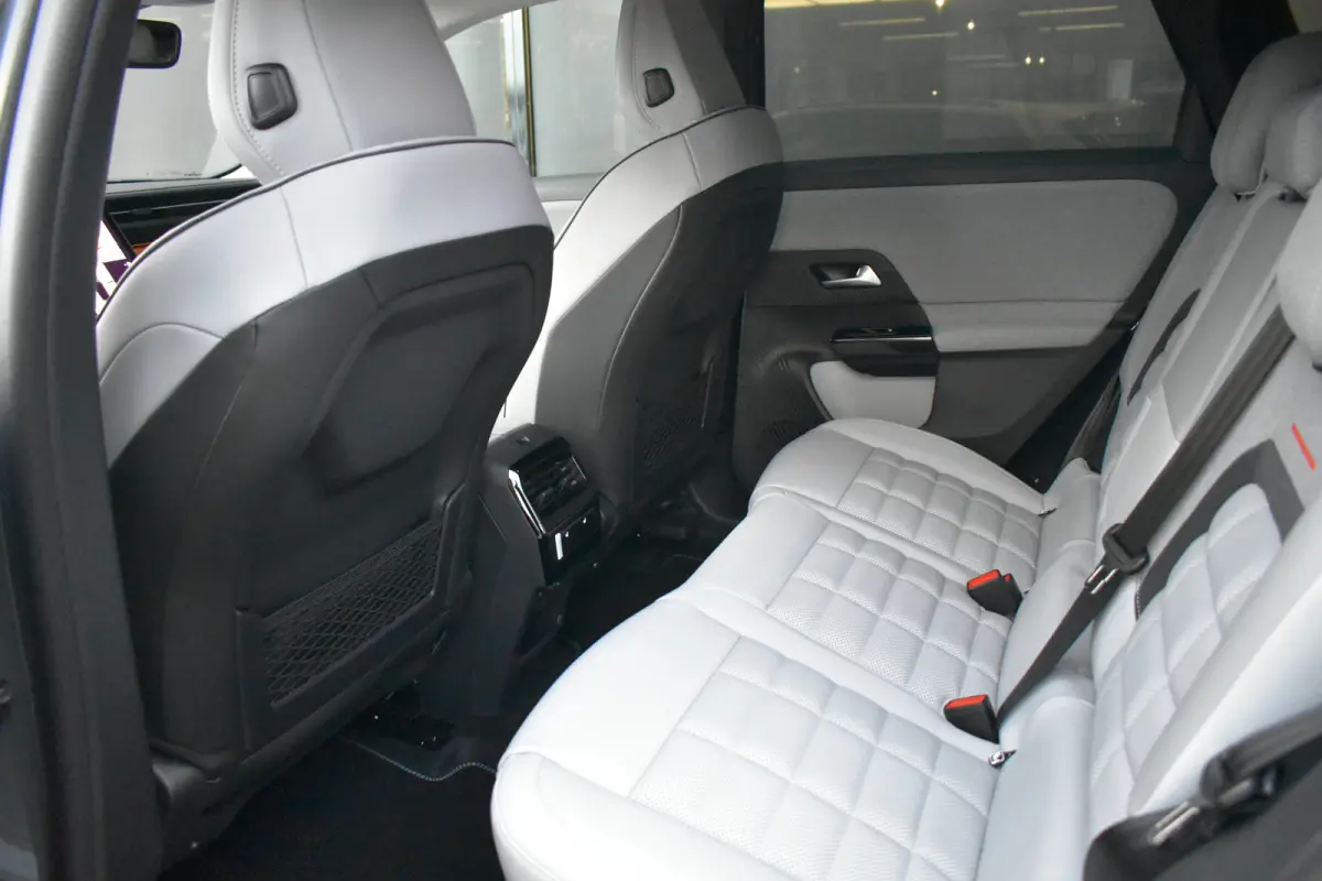 1.2 Hybrid 145 Max Tot 8 Jaar Garantie! | Vol-Leder | Massage | 360 Camera | Adaptive Cruise | Elektr. Achterklep | LED-Matrix | Navigatie | Sfeerverlichting | !!