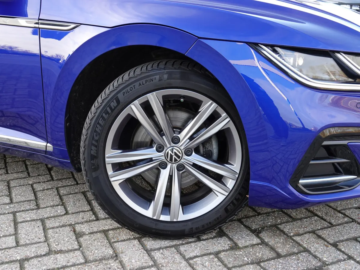 1.4 TSI eHybrid R-Line PANO | HUD | TREKH. | ACC | DODE-HOEK