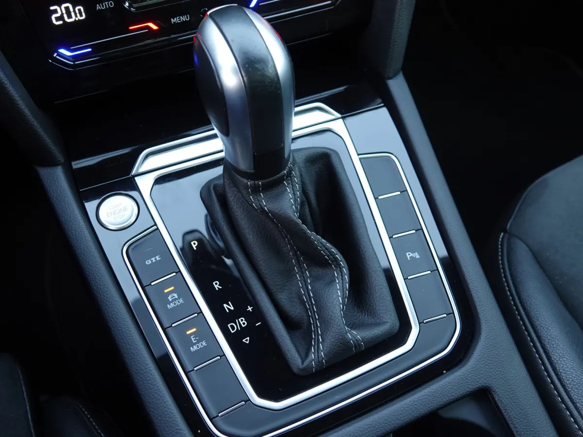 1.4 TSI eHybrid R-Line PANO | HUD | TREKH. | ACC | DODE-HOEK