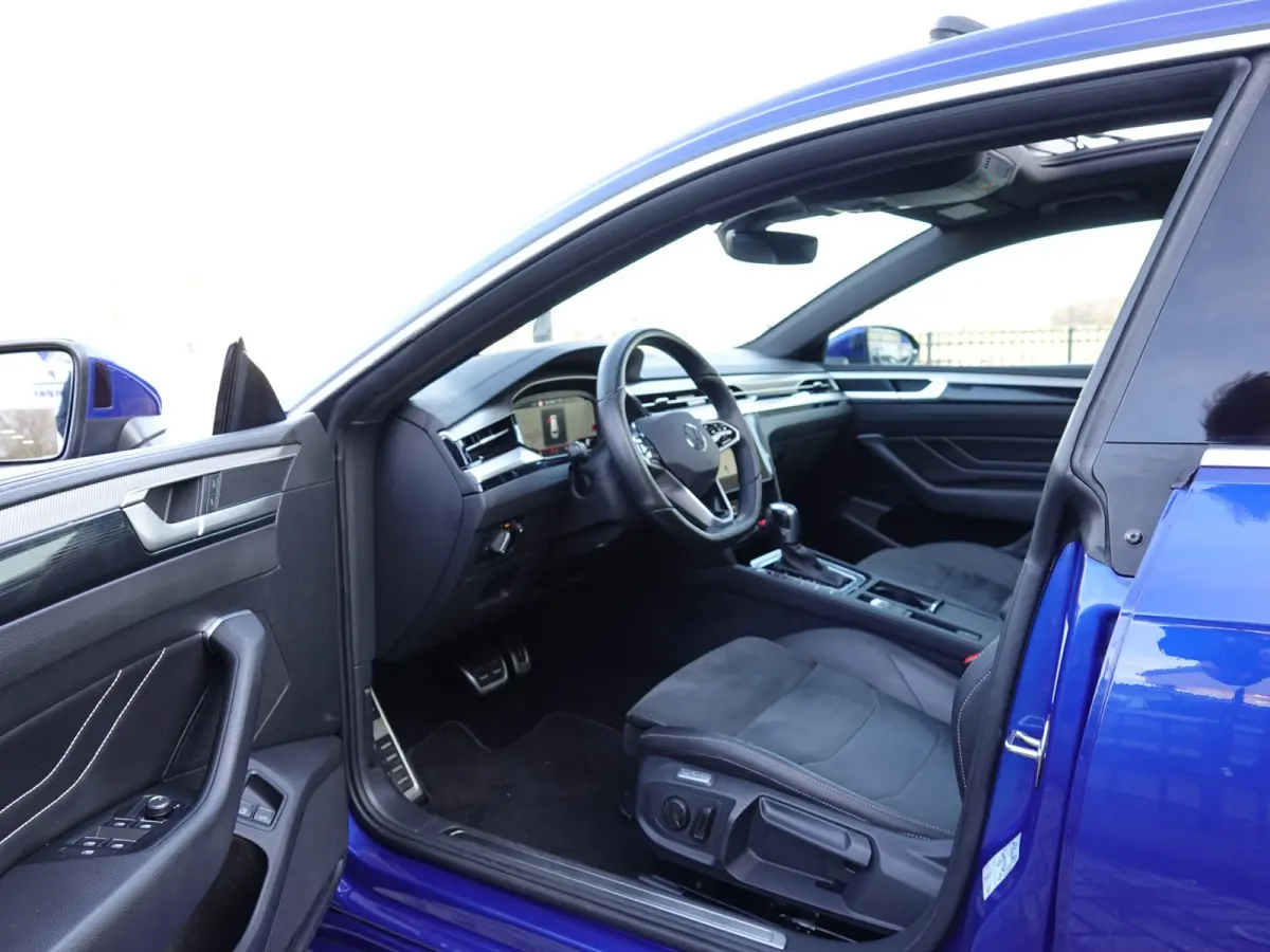 1.4 TSI eHybrid R-Line PANO | HUD | TREKH. | ACC | DODE-HOEK