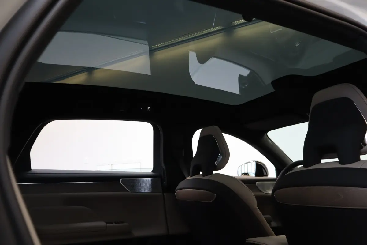 Extended Range 333PK Ultra 92 kWh | Pilot Assist | Bowers & Wilkins audiosysteem | 22" 5-Y-spaaks Glossy Black Diamond Cut