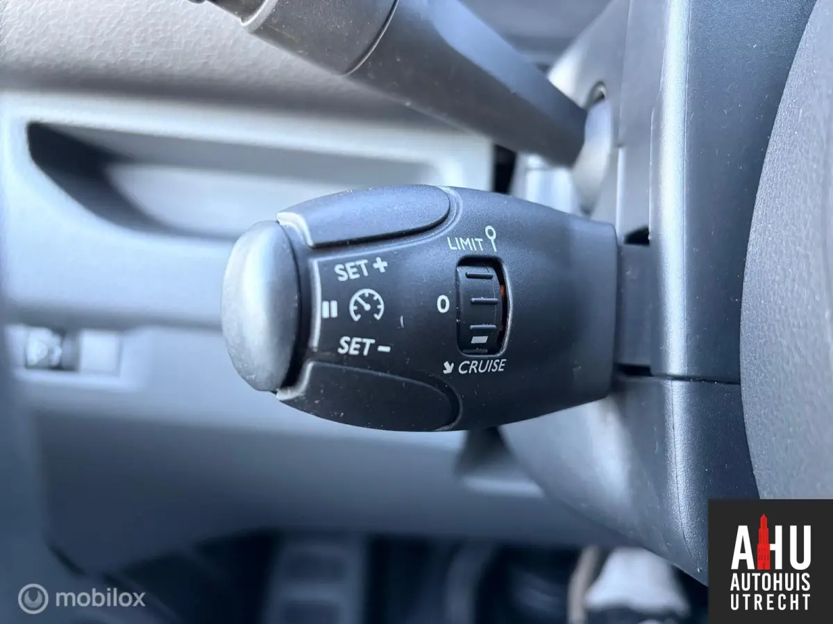 Compact 1.6 D-4D Comfort