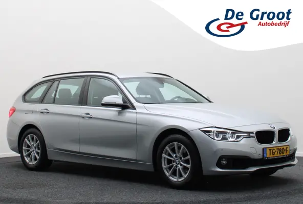 318i High Executive Automaat Leer, Climate, Cruise, Navigatie, Bluetooth, Elektr. Pakket, PDC, LED, 16''