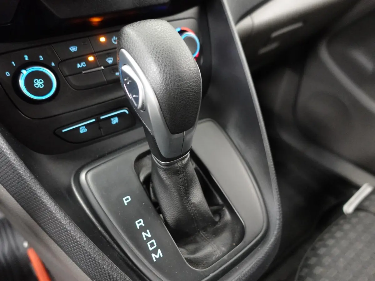 1.5 EcoBlue L2 Trend Airco Navigatie Parkeersensoren Camera Cruise Control