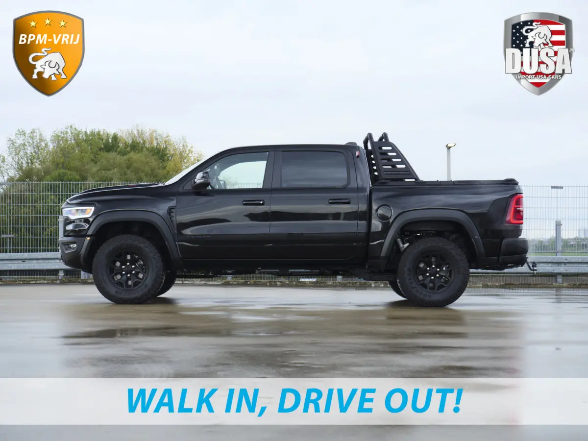 | RHO | 3.0L Twin-Turbo I6 | 4x4 | Crew Cab | Black Edition Panoramadak | 14,4-inch Touchscreen | Passenger Display | Getoonde accessoires zijn verkrijgbaar tegen meerprijs