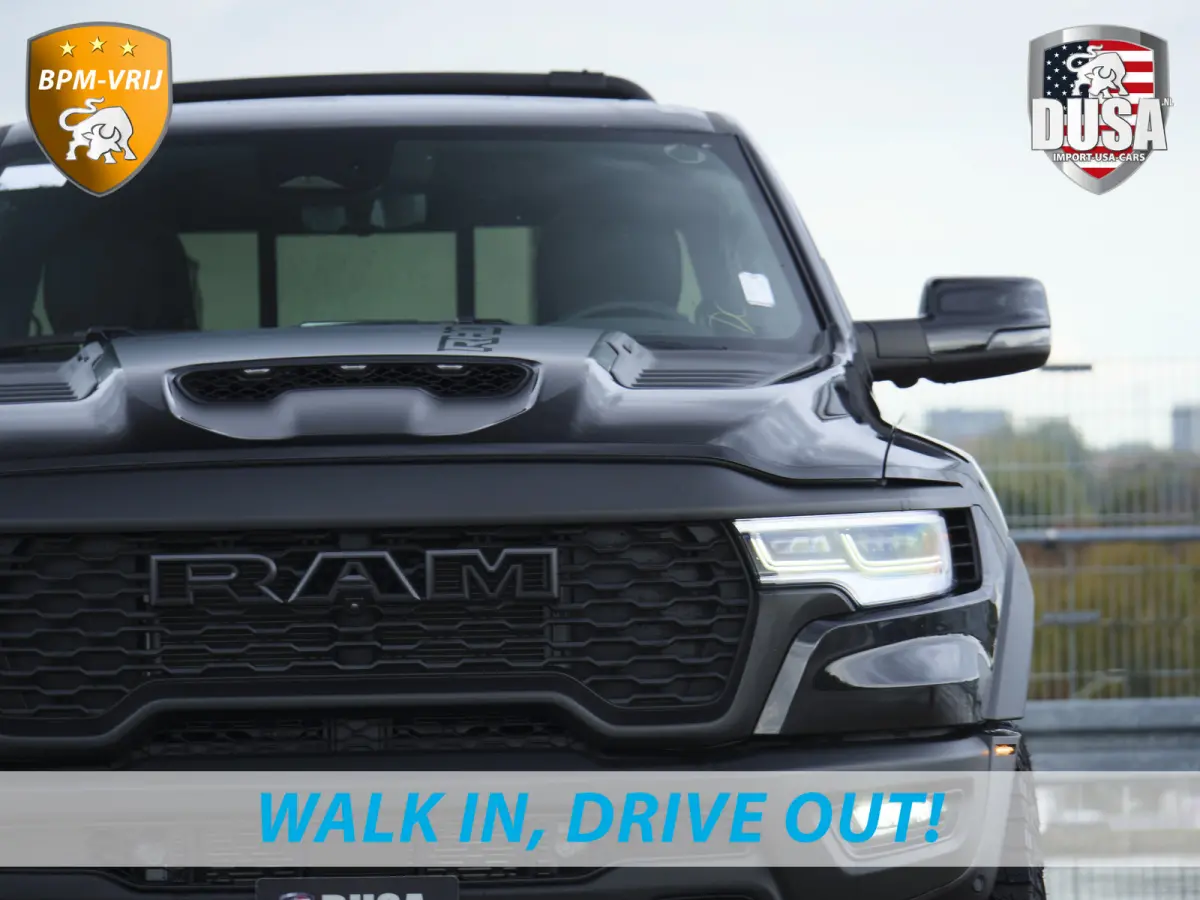 | RHO | 3.0L Twin-Turbo I6 | 4x4 | Crew Cab | Black Edition Panoramadak | 14,4-inch Touchscreen | Passenger Display | Getoonde accessoires zijn verkrijgbaar tegen meerprijs