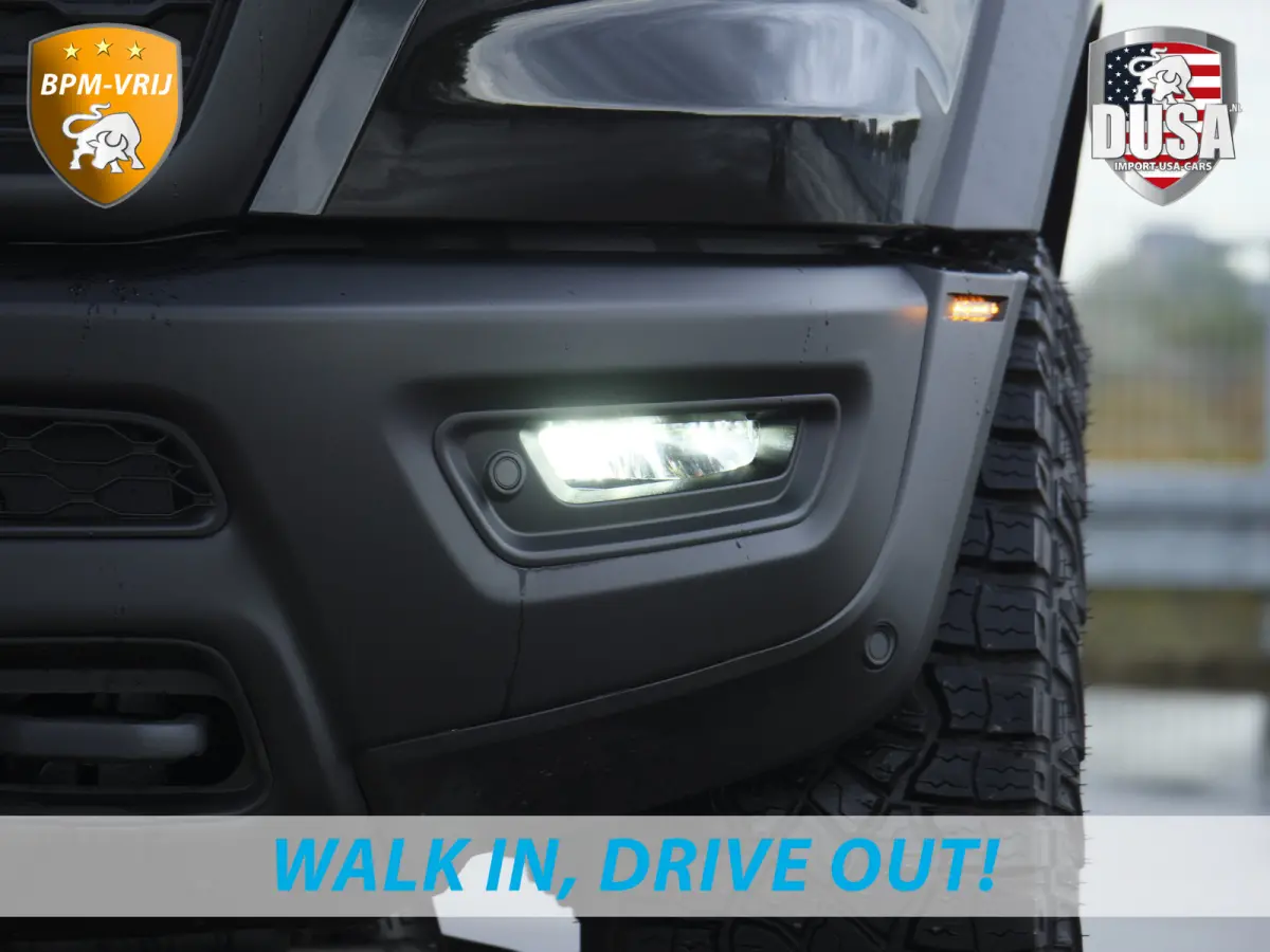 | RHO | 3.0L Twin-Turbo I6 | 4x4 | Crew Cab | Black Edition Panoramadak | 14,4-inch Touchscreen | Passenger Display | Getoonde accessoires zijn verkrijgbaar tegen meerprijs