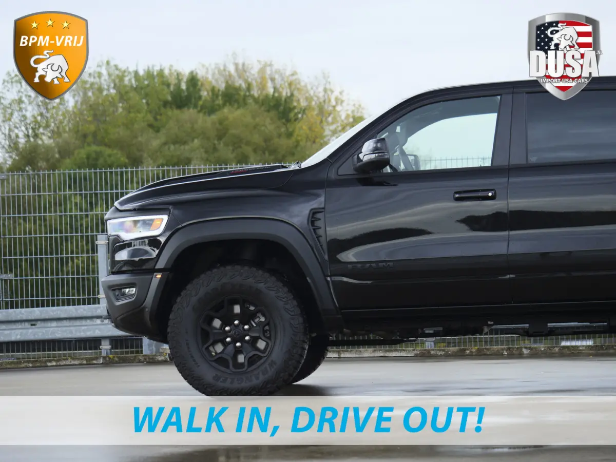 | RHO | 3.0L Twin-Turbo I6 | 4x4 | Crew Cab | Black Edition Panoramadak | 14,4-inch Touchscreen | Passenger Display | Getoonde accessoires zijn verkrijgbaar tegen meerprijs