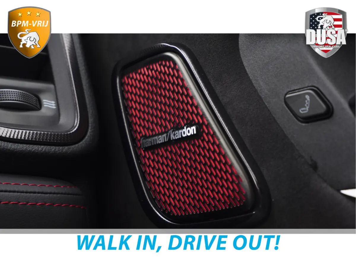 | RHO | 3.0L Twin-Turbo I6 | 4x4 | Crew Cab | Black Edition Panoramadak | 14,4-inch Touchscreen | Passenger Display | Getoonde accessoires zijn verkrijgbaar tegen meerprijs