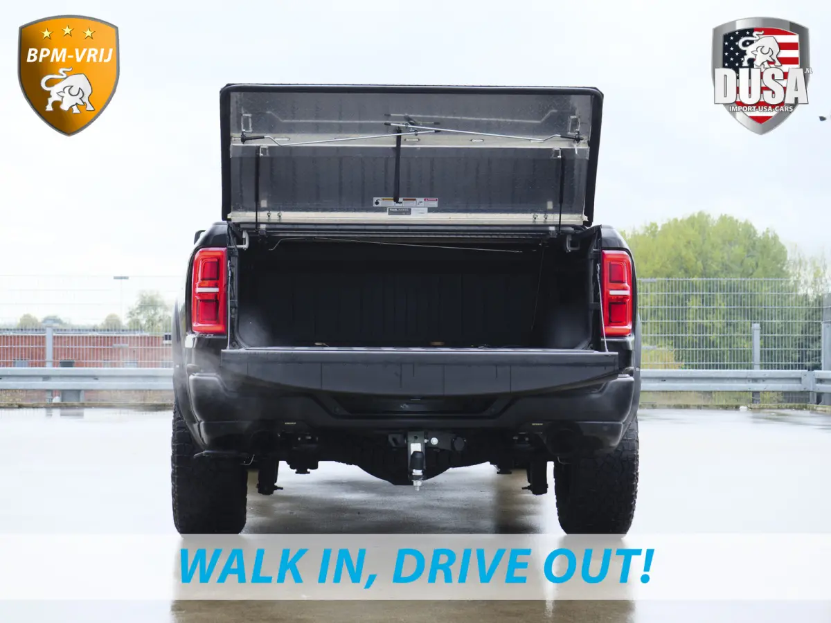 | RHO | 3.0L Twin-Turbo I6 | 4x4 | Crew Cab | Black Edition Panoramadak | 14,4-inch Touchscreen | Passenger Display | Getoonde accessoires zijn verkrijgbaar tegen meerprijs