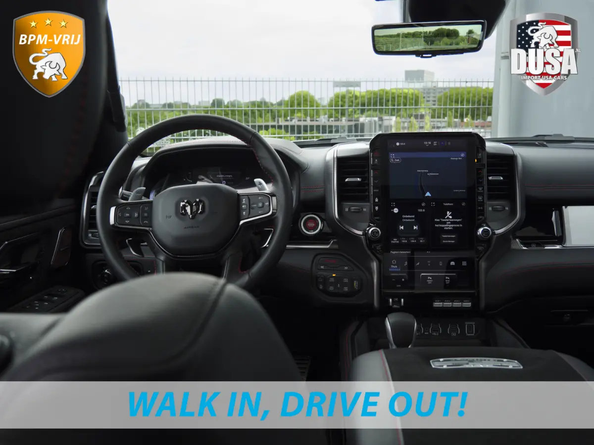 | RHO | 3.0L Twin-Turbo I6 | 4x4 | Crew Cab | Black Edition Panoramadak | 14,4-inch Touchscreen | Passenger Display | Getoonde accessoires zijn verkrijgbaar tegen meerprijs