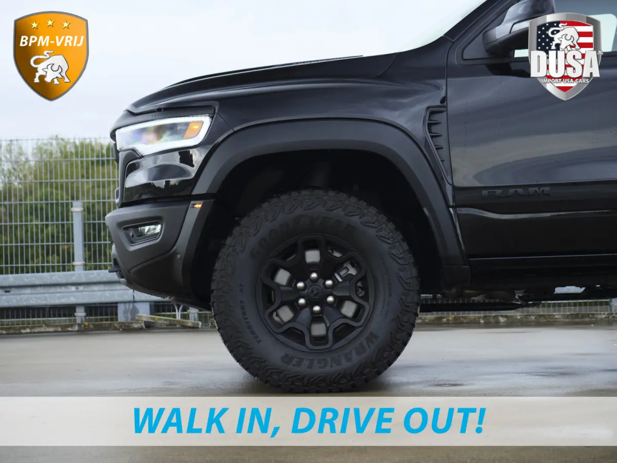 | RHO | 3.0L Twin-Turbo I6 | 4x4 | Crew Cab | Black Edition Panoramadak | 14,4-inch Touchscreen | Passenger Display | Getoonde accessoires zijn verkrijgbaar tegen meerprijs
