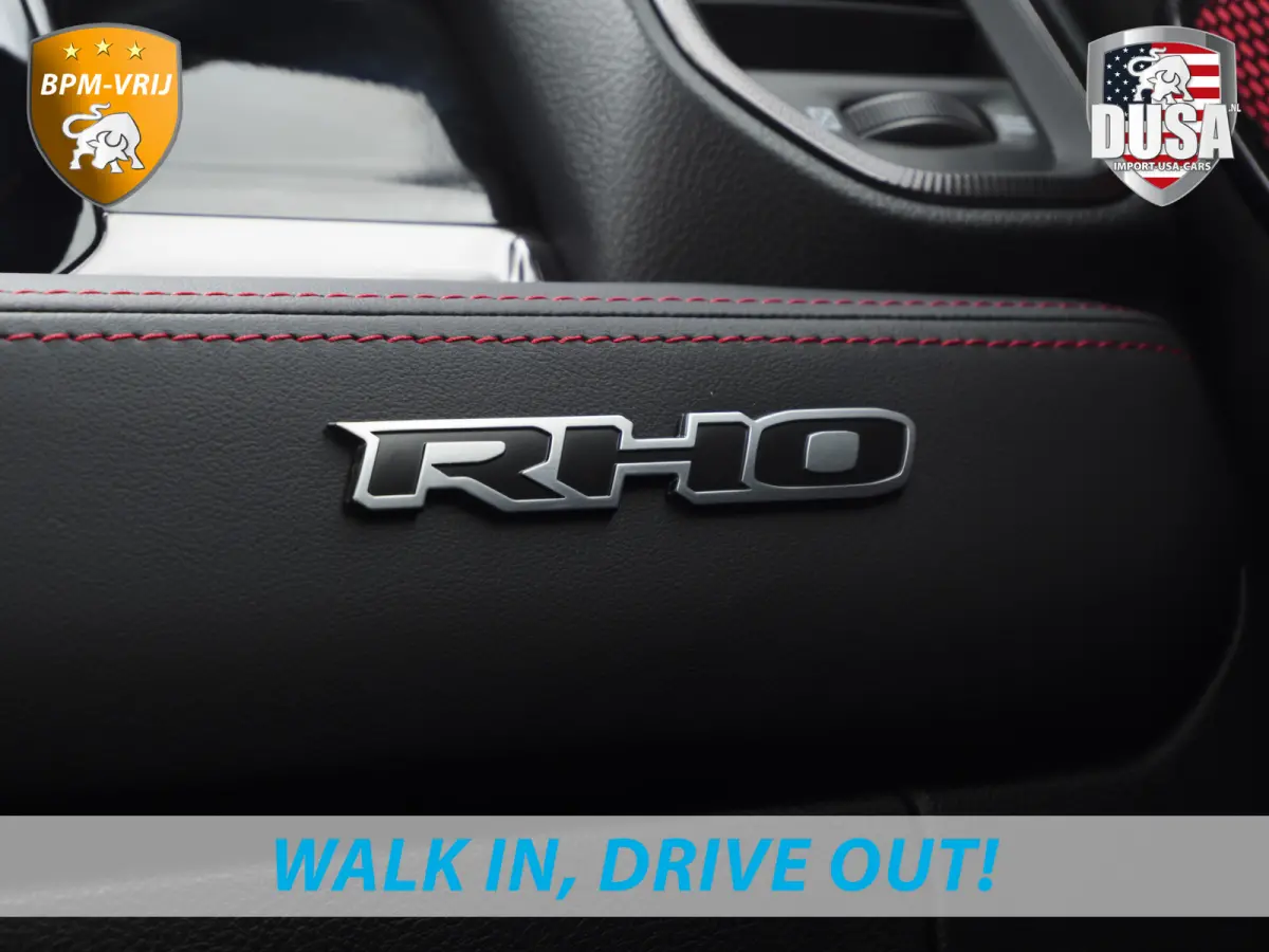 | RHO | 3.0L Twin-Turbo I6 | 4x4 | Crew Cab | Black Edition Panoramadak | 14,4-inch Touchscreen | Passenger Display | Getoonde accessoires zijn verkrijgbaar tegen meerprijs