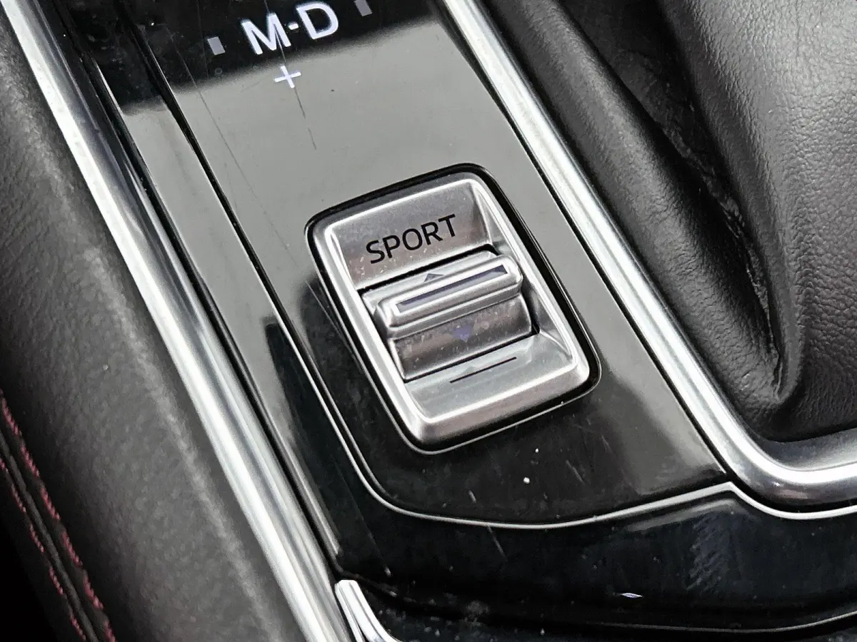 2.0 SkyActiv-G 165 Homura Limited | HEAD-UP | NAVIGATIE | CAMERA | STOEL-STUURWIELVERWARMING | DRAADLOZE TELEFOONLADER