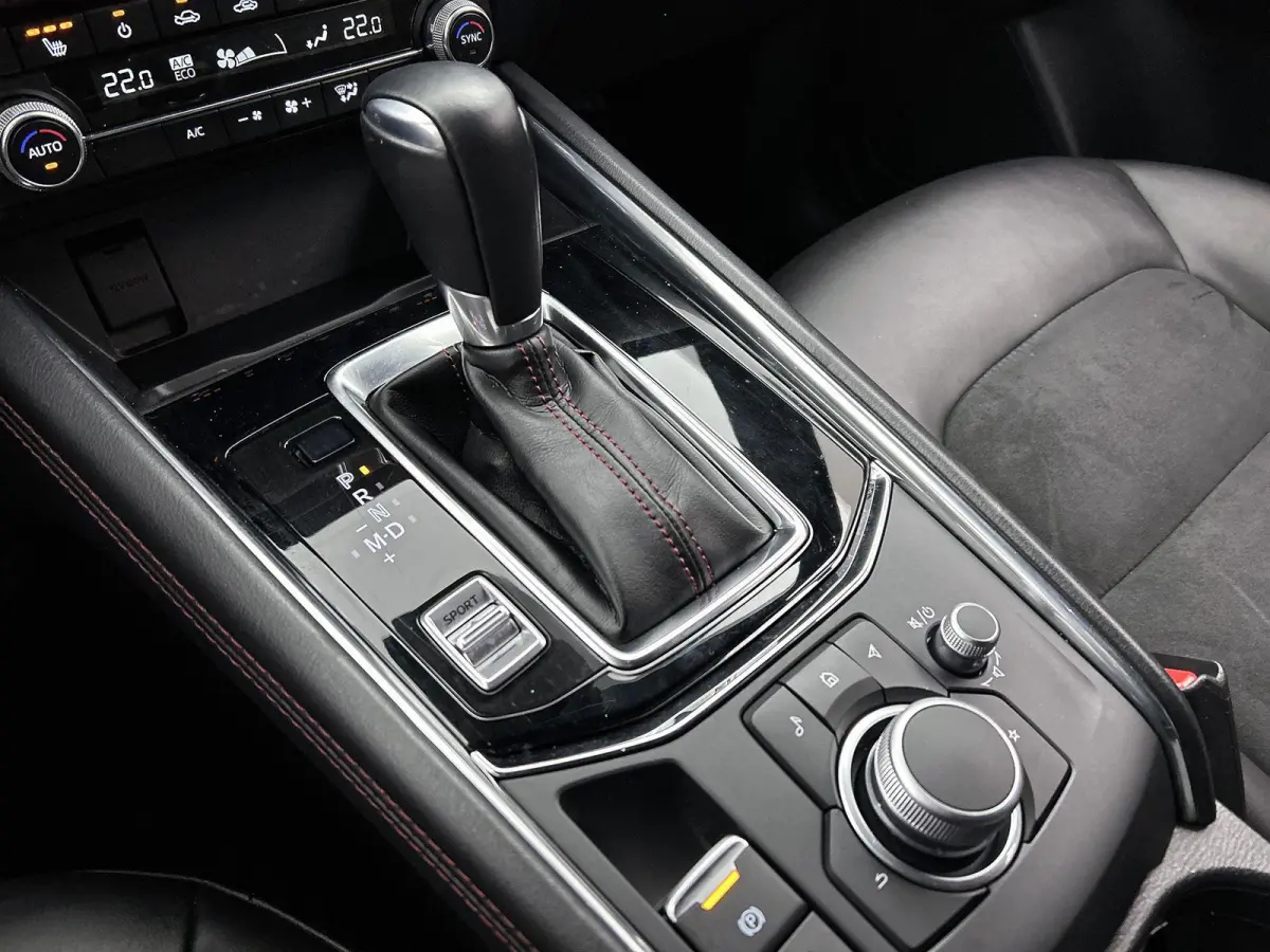 2.0 SkyActiv-G 165 Homura Limited | HEAD-UP | NAVIGATIE | CAMERA | STOEL-STUURWIELVERWARMING | DRAADLOZE TELEFOONLADER