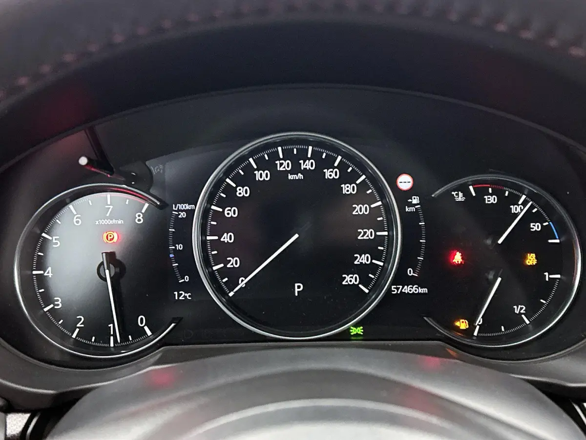 2.0 SkyActiv-G 165 Homura Limited | HEAD-UP | NAVIGATIE | CAMERA | STOEL-STUURWIELVERWARMING | DRAADLOZE TELEFOONLADER