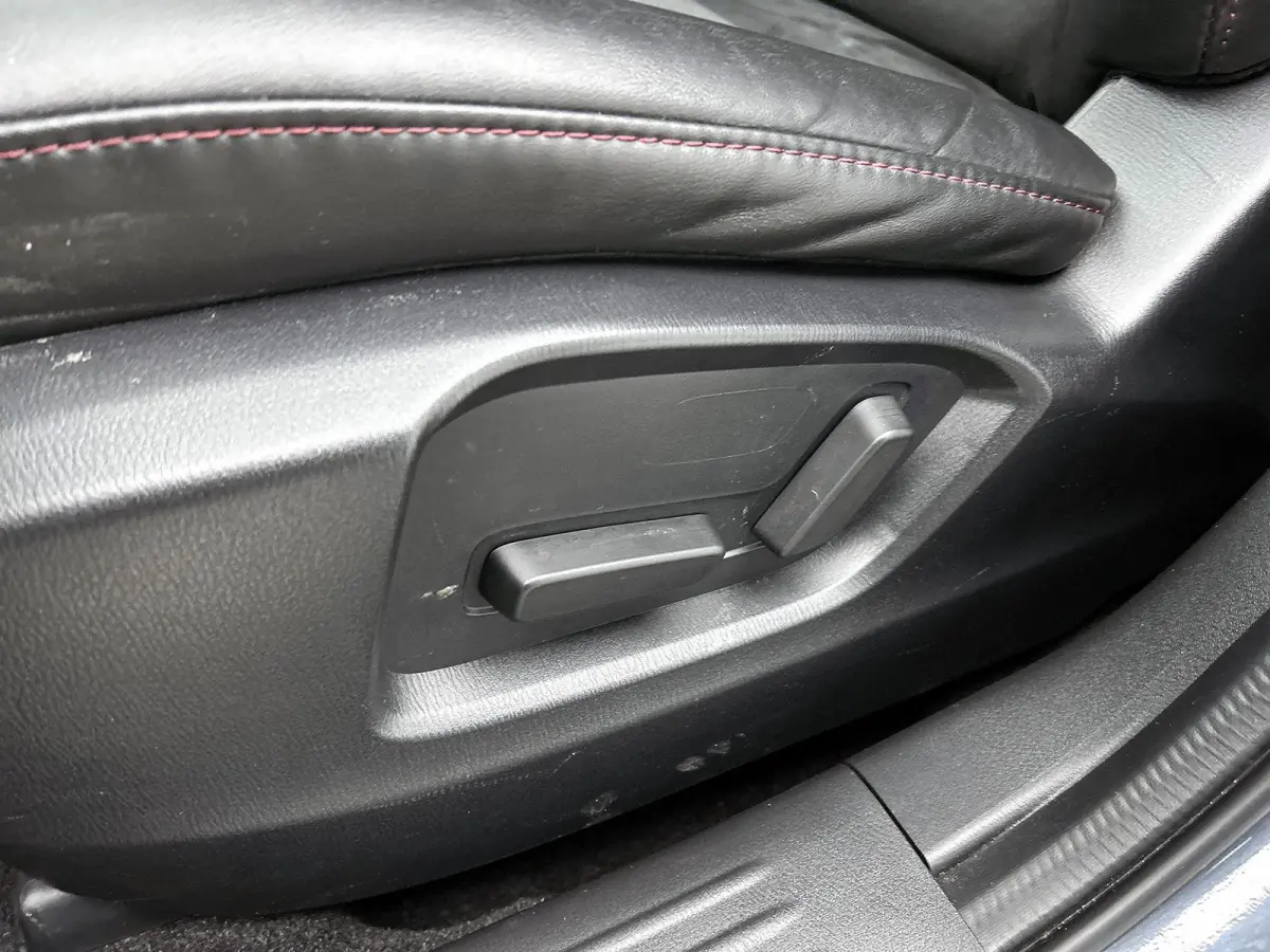 2.0 SkyActiv-G 165 Homura Limited | HEAD-UP | NAVIGATIE | CAMERA | STOEL-STUURWIELVERWARMING | DRAADLOZE TELEFOONLADER