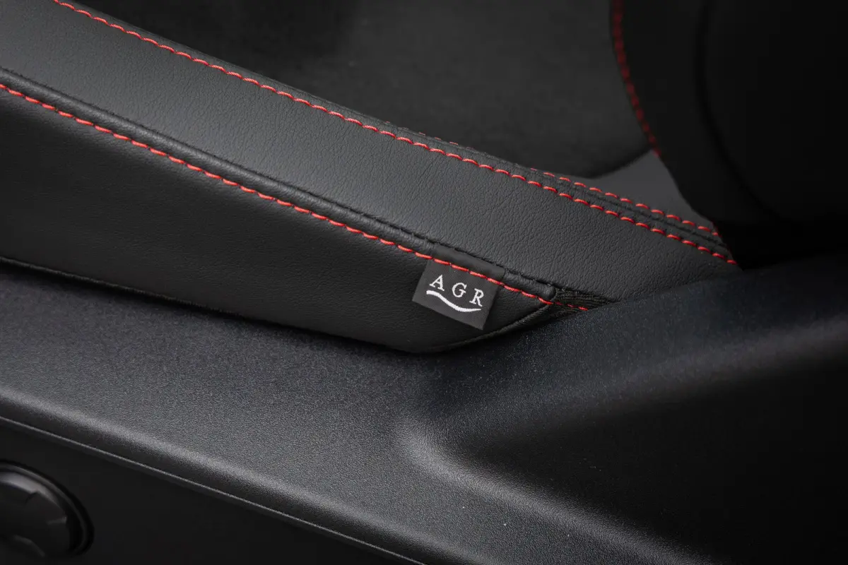 2.5 PHEV ST-Line X | Adaptive Cruise | Stoelen Elek. | Elek. panormadak | Cruise control adaptief | Adaptieve Matrix LED koplampen met Coast to Coast signature LED verlichting | Apple Carpla