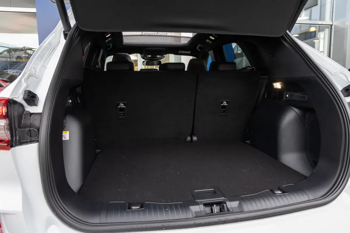2.5 PHEV ST-Line X | Adaptive Cruise | Stoelen Elek. | Elek. panormadak | Cruise control adaptief | Adaptieve Matrix LED koplampen met Coast to Coast signature LED verlichting | Apple Carpla