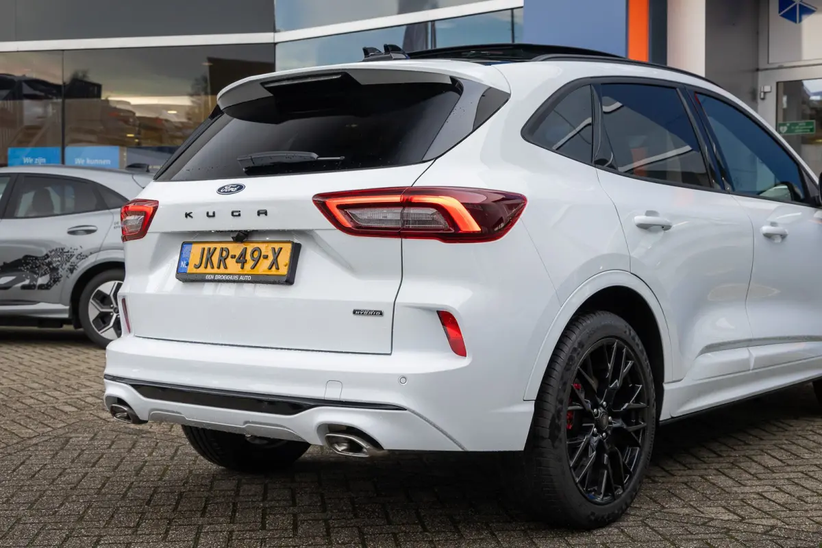 2.5 PHEV ST-Line X | Adaptive Cruise | Stoelen Elek. | Elek. panormadak | Cruise control adaptief | Adaptieve Matrix LED koplampen met Coast to Coast signature LED verlichting | Apple Carpla