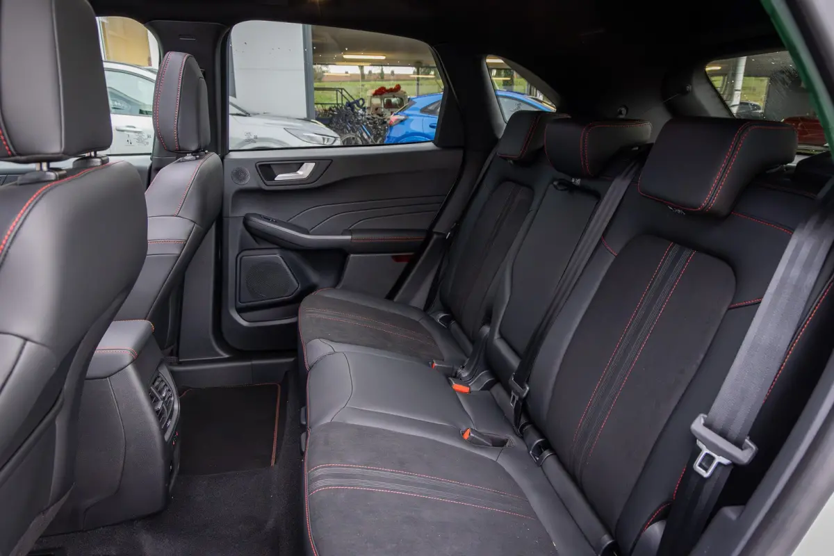 2.5 PHEV ST-Line X | Adaptive Cruise | Stoelen Elek. | Elek. panormadak | Cruise control adaptief | Adaptieve Matrix LED koplampen met Coast to Coast signature LED verlichting | Apple Carpla