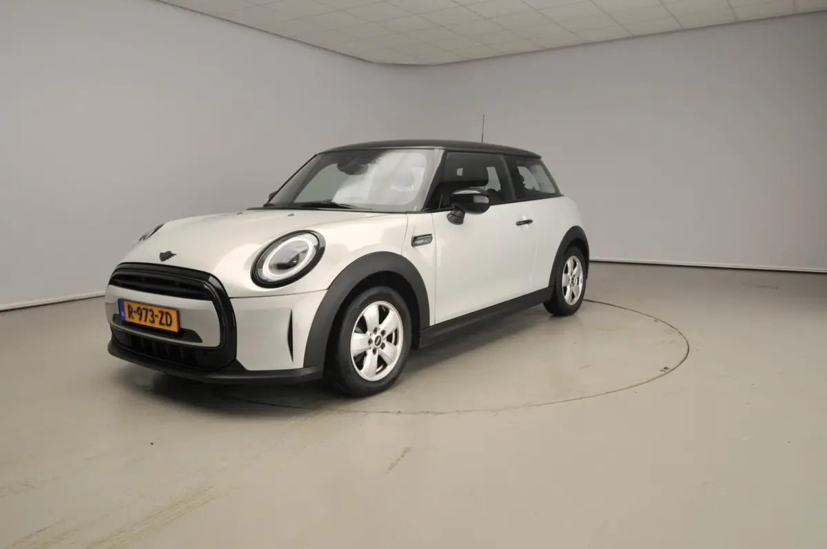 Cooper Camden Go Edition / Automaat / Leder / Sportstoelen / LED / Stoelverwarming / Climate / Alu wielen
