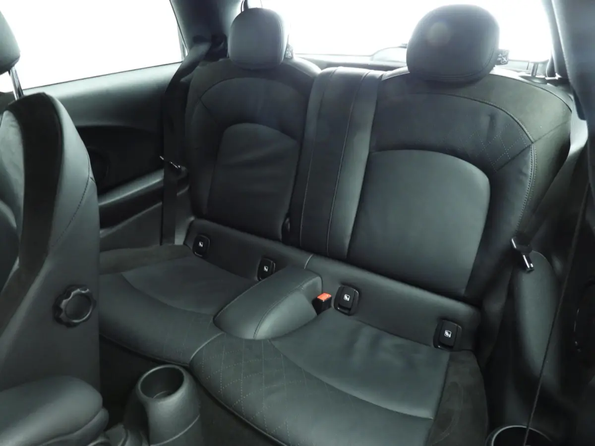Cooper Camden Go Edition / Automaat / Leder / Sportstoelen / LED / Stoelverwarming / Climate / Alu wielen