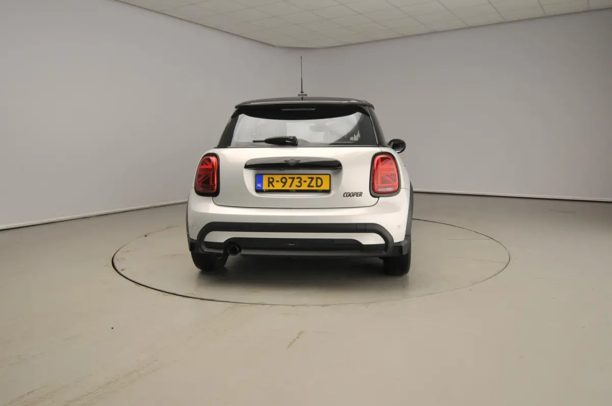 Cooper Camden Go Edition / Automaat / Leder / Sportstoelen / LED / Stoelverwarming / Climate / Alu wielen