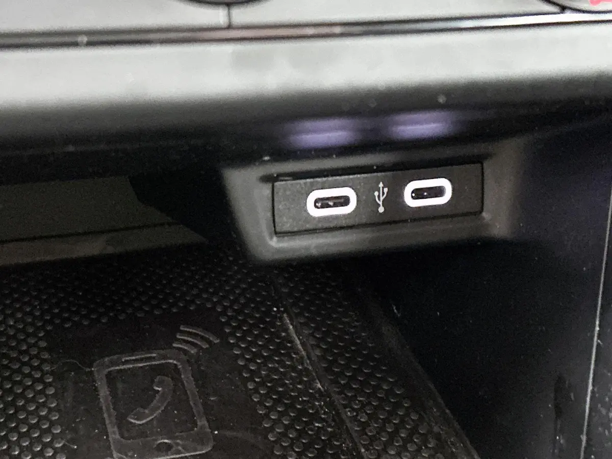 1.0 TSI Comfortline | 95 PK | Airco | Navigatie | Apple Carplay / Android Auto |  Buitenspiegels Elektrisch Verstel / Verwarmbaar | Cruise Control Adaptief | LED Dagrijverlichting | Start/St