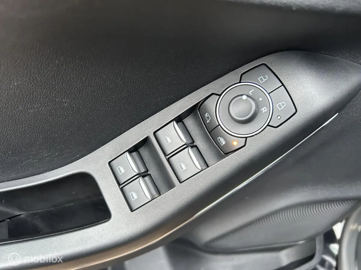 1.0 EcoBoost ST-Line * NAVI * TREKHAAK *
