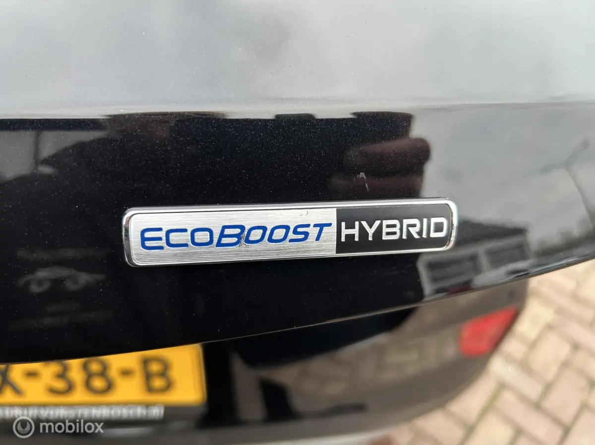1.0 EcoBoost ST-Line * NAVI * TREKHAAK *
