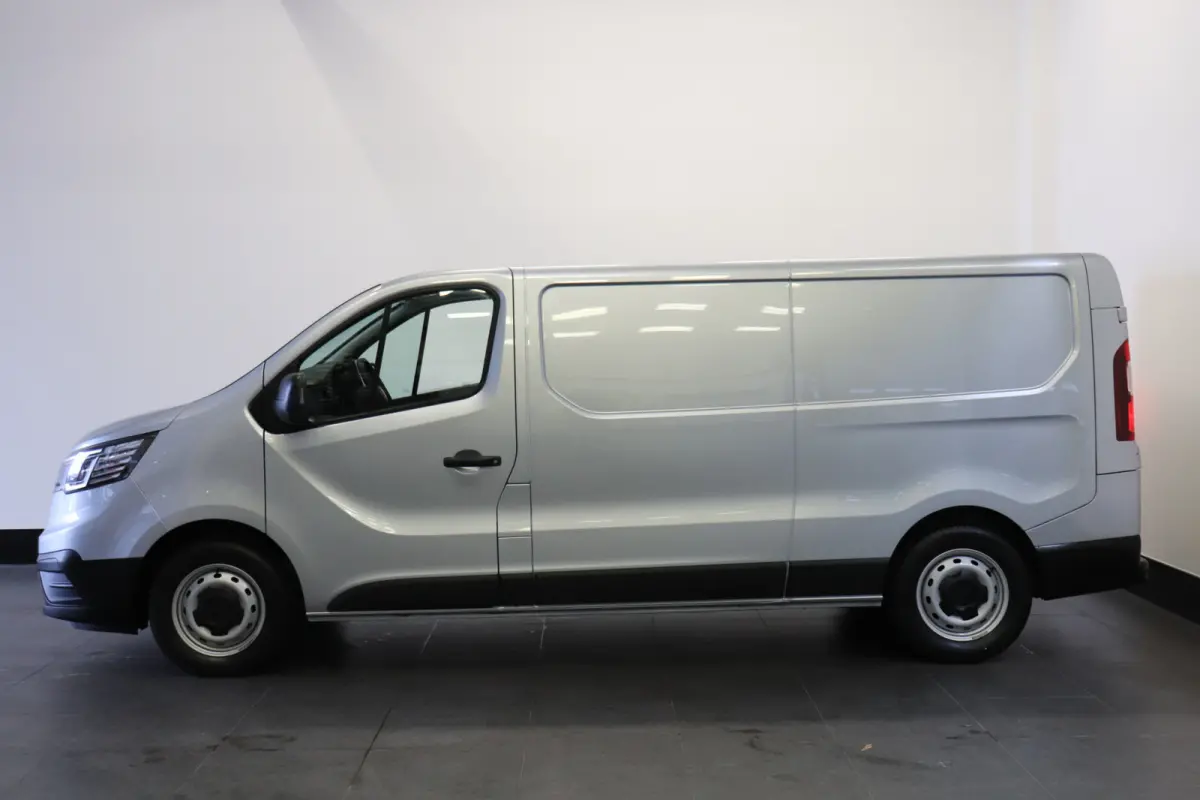 2.0 dCi 110PK L2 EURO 6 - Airco - Cruise - Trekhaak - € 21.950- Excl.