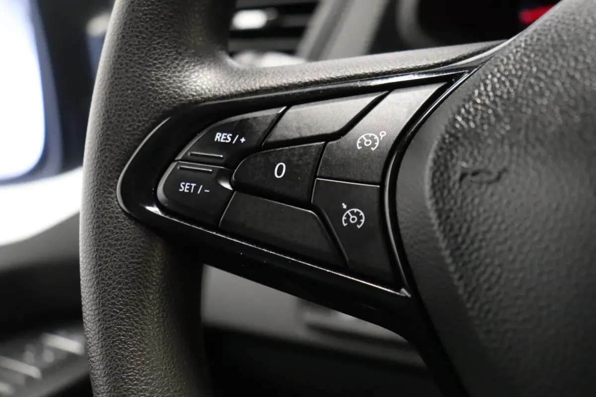 2.0 dCi 110PK L2 EURO 6 - Airco - Cruise - Trekhaak - € 21.950- Excl.
