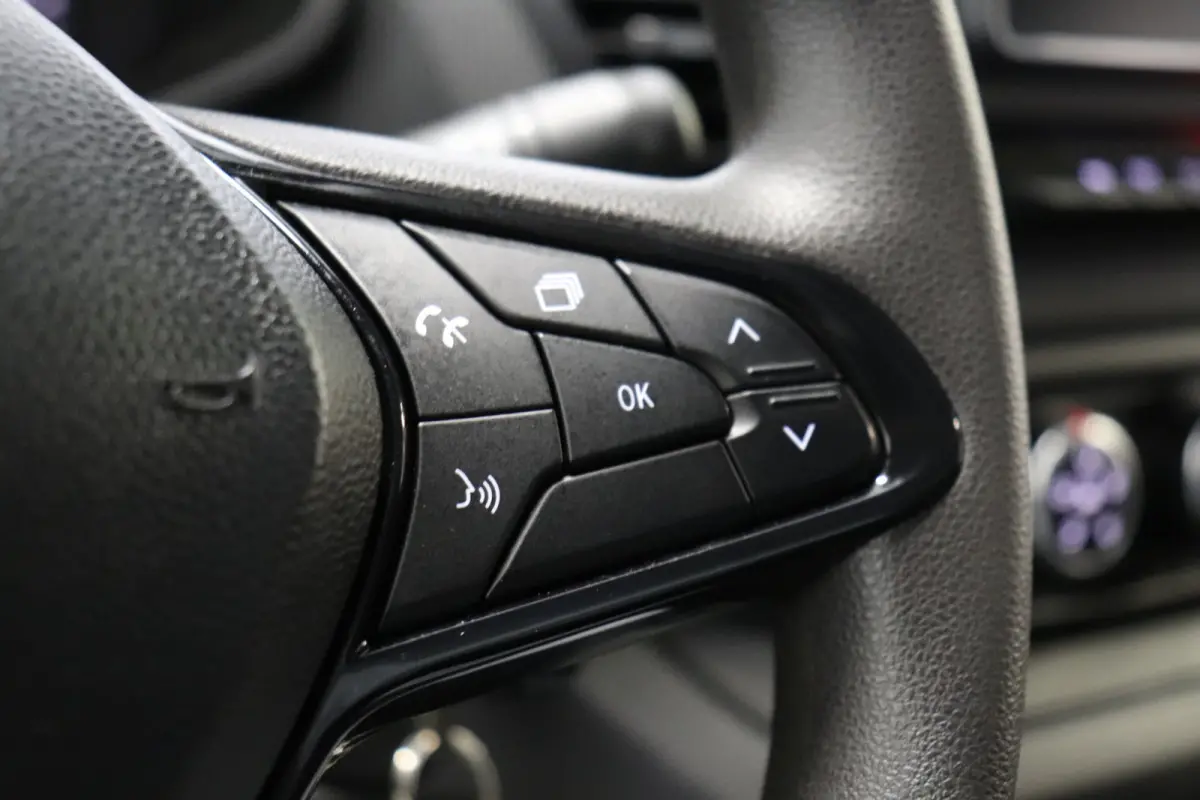 2.0 dCi 110PK L2 EURO 6 - Airco - Cruise - Trekhaak - € 21.950- Excl.