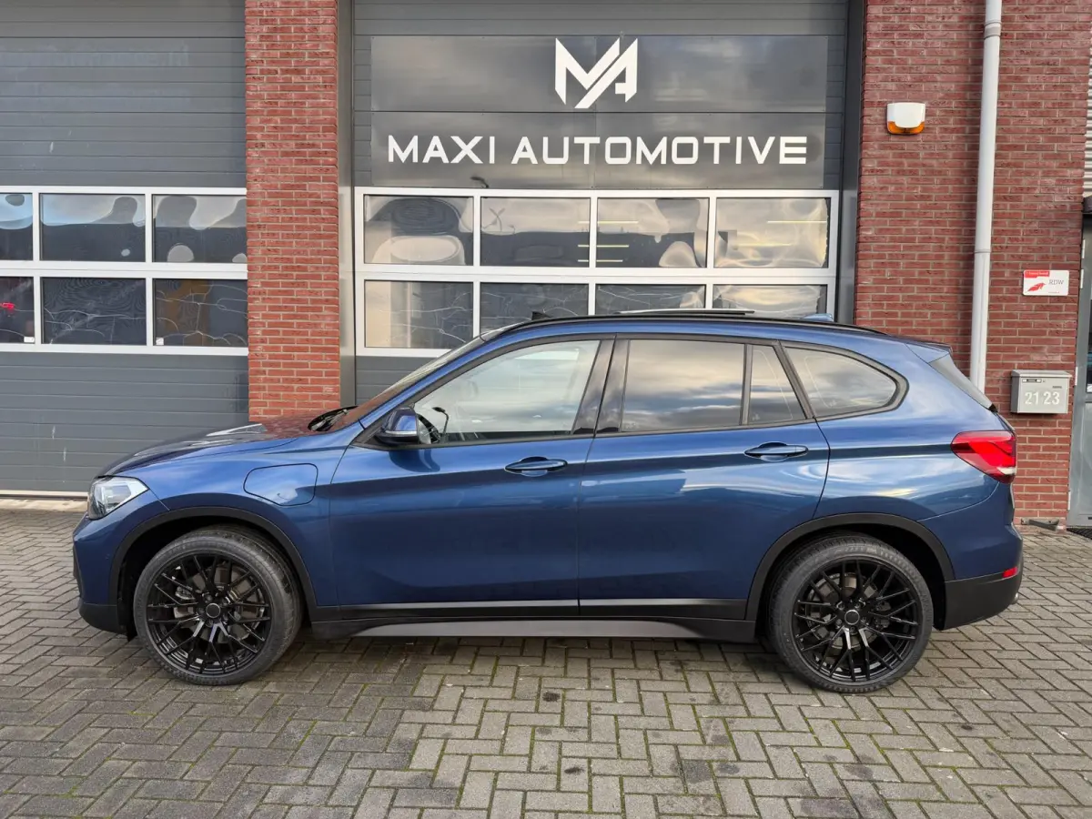 XDrive25e High Executive LED Pano Navi Camera ACC PDC