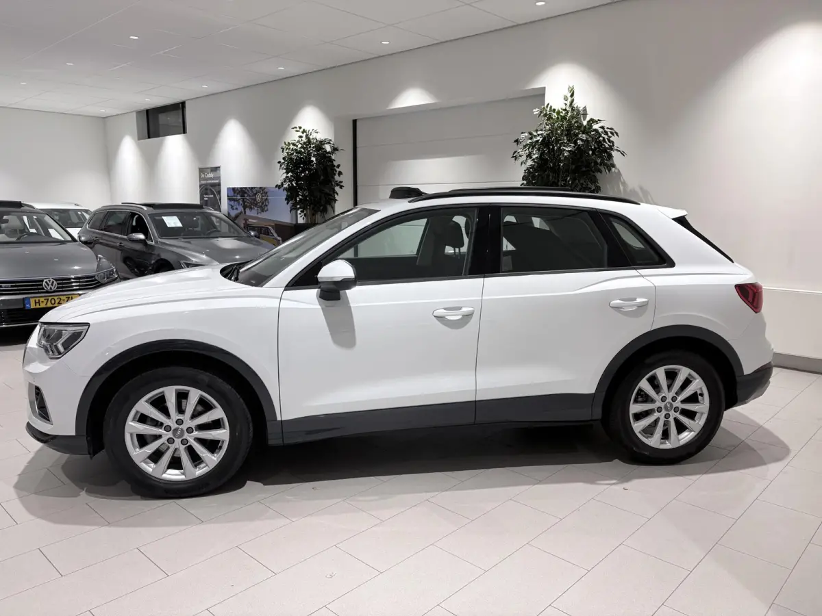 35 TFSI Pro Line business Airco | Achteruitrij camera | Parkeerhulp voor en achter | Cruis control | Panoramisch schuifdak | Navigatie | Bluetooth | Cruise Control | Electronic Climate Contr