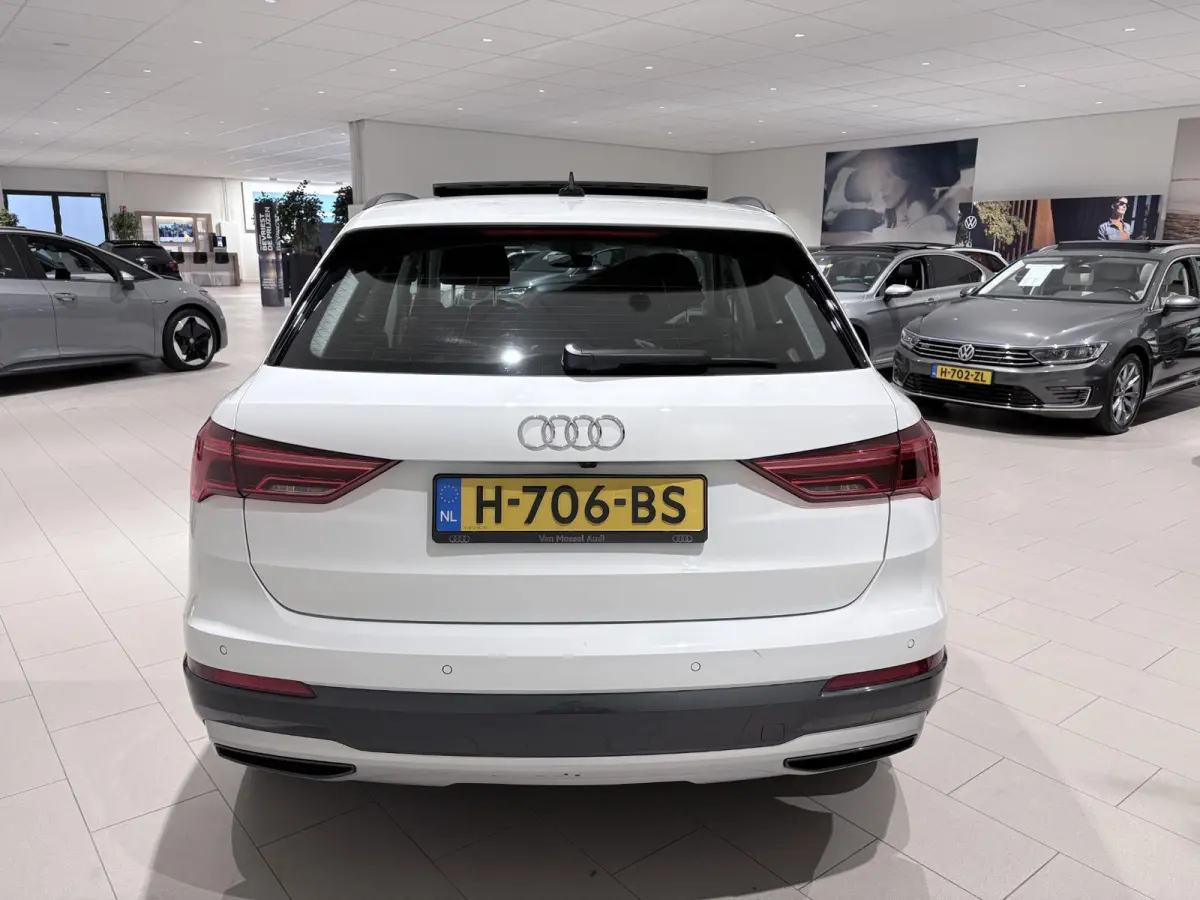 35 TFSI Pro Line business Airco | Achteruitrij camera | Parkeerhulp voor en achter | Cruis control | Panoramisch schuifdak | Navigatie | Bluetooth | Cruise Control | Electronic Climate Contr